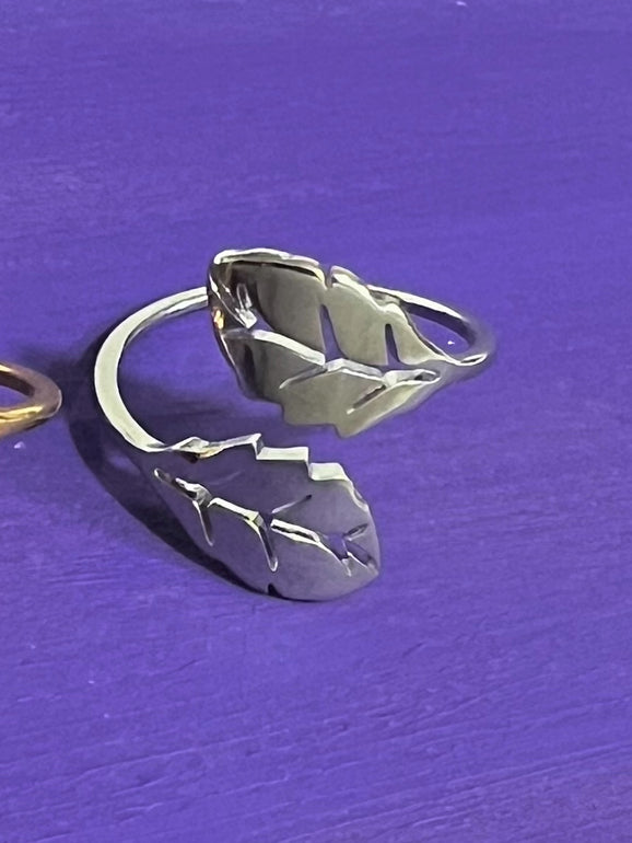 Anillo hojas