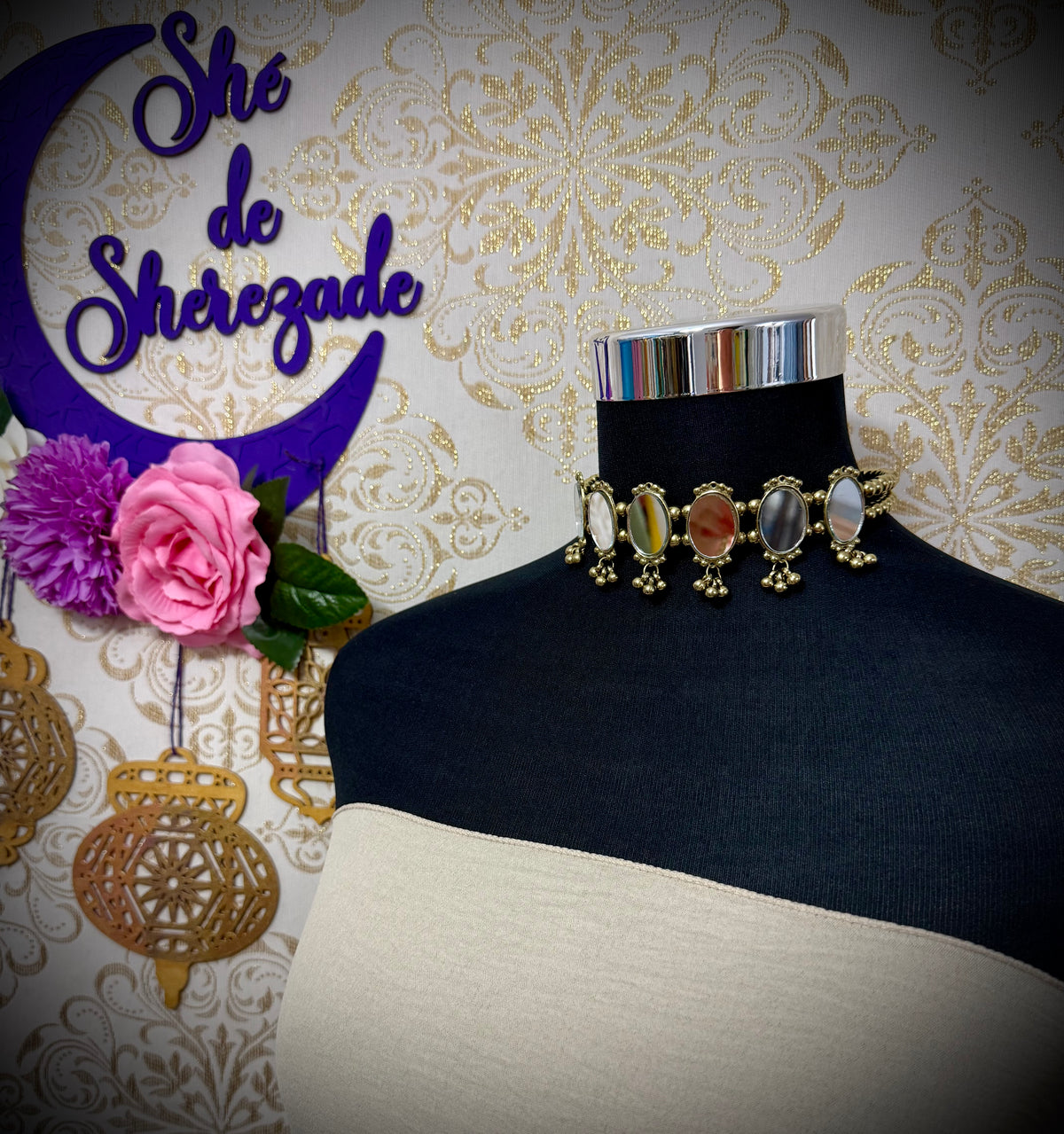 *Collar espejo