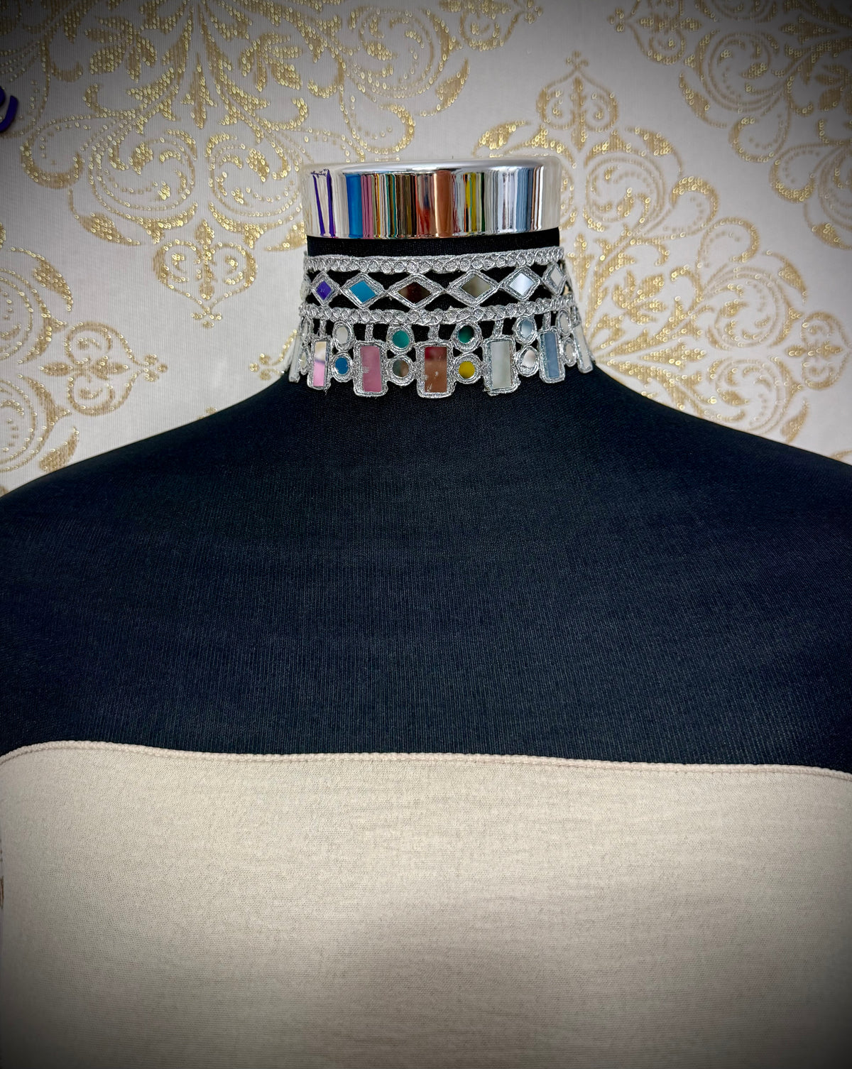 *Collar espejo