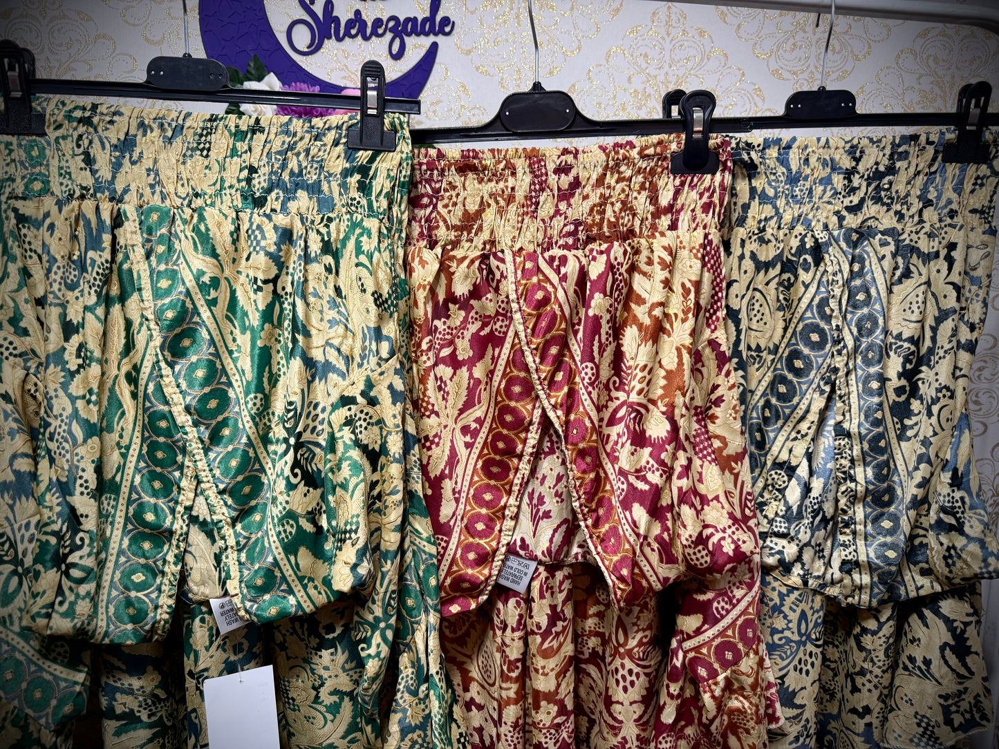 *Conjunto India