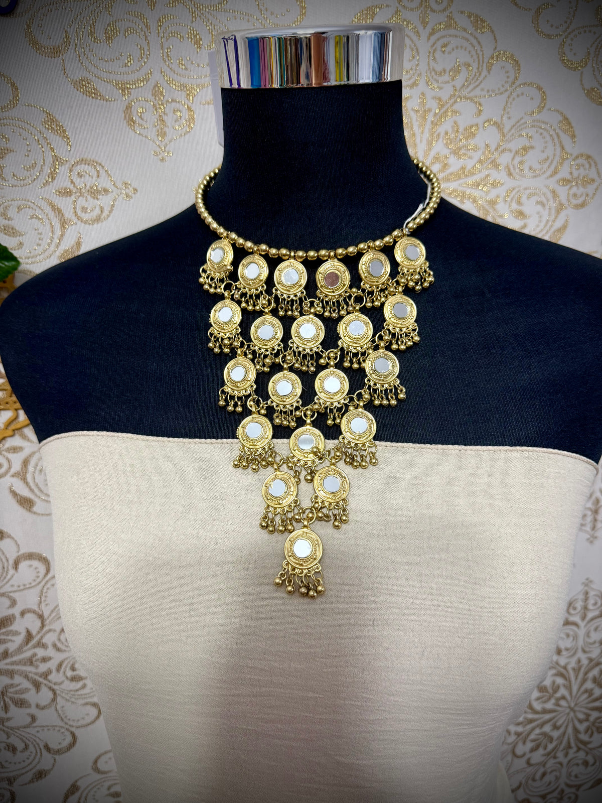 *Collar espejo
