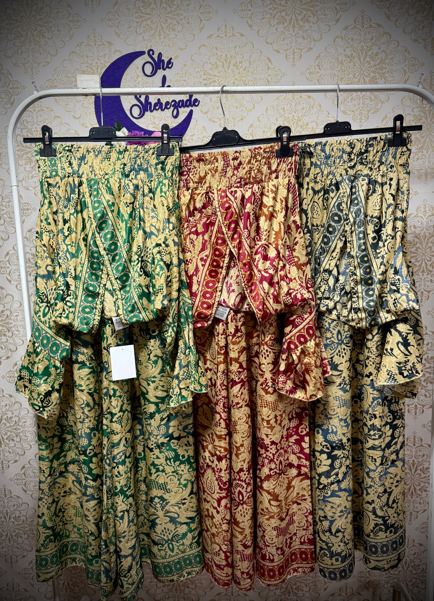 *Conjunto India