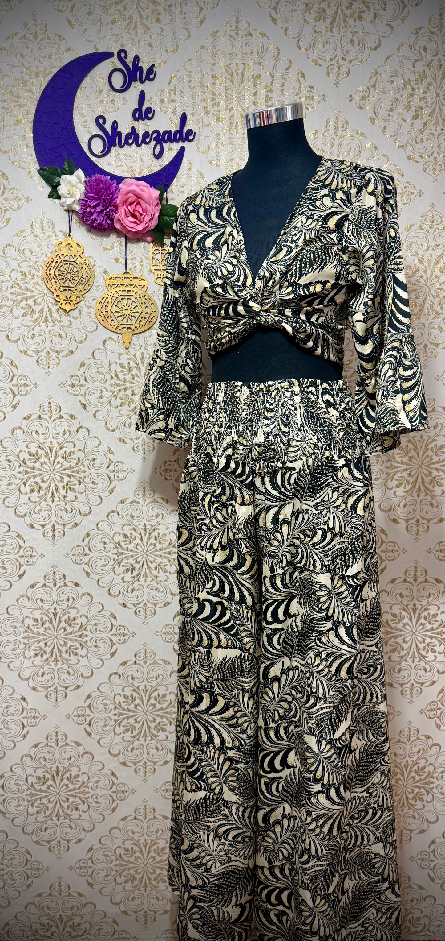 *Conjunto India